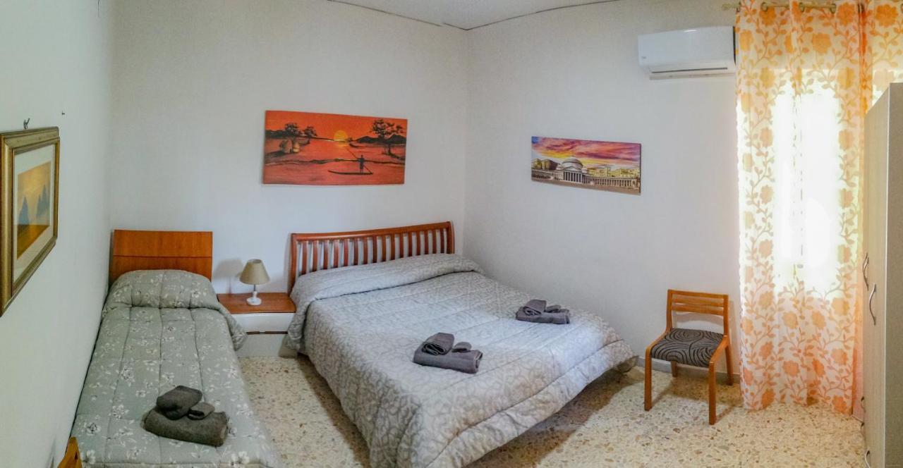 Metro Guest House เนเปิลส์ ภายนอก รูปภาพ